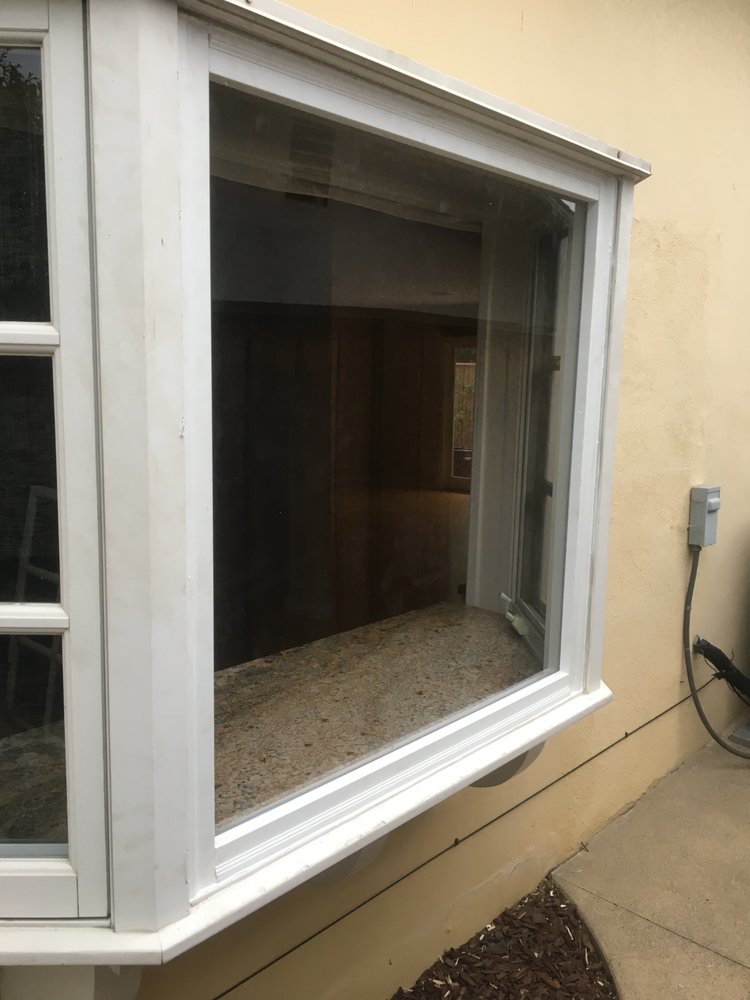 Bay Window Installation · Mission Hills